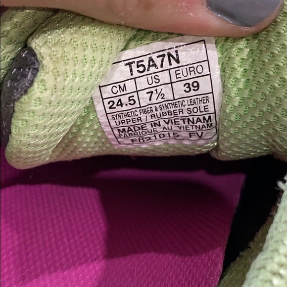 ASICS Women's Gt-1000 4 Running Shoe - Picture 6 of 10